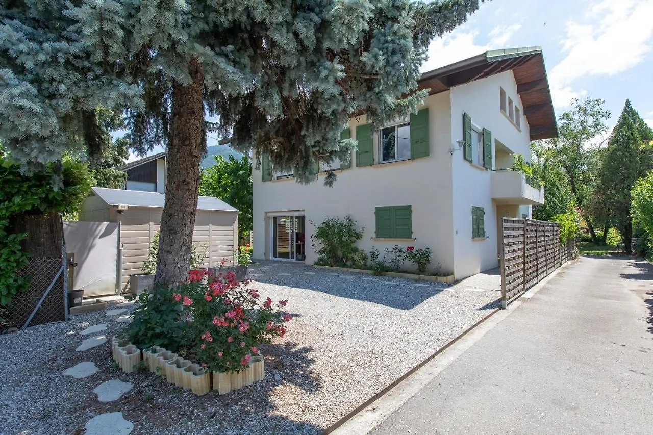 Pensionat Le Lotus Blanc Hotell Albertville