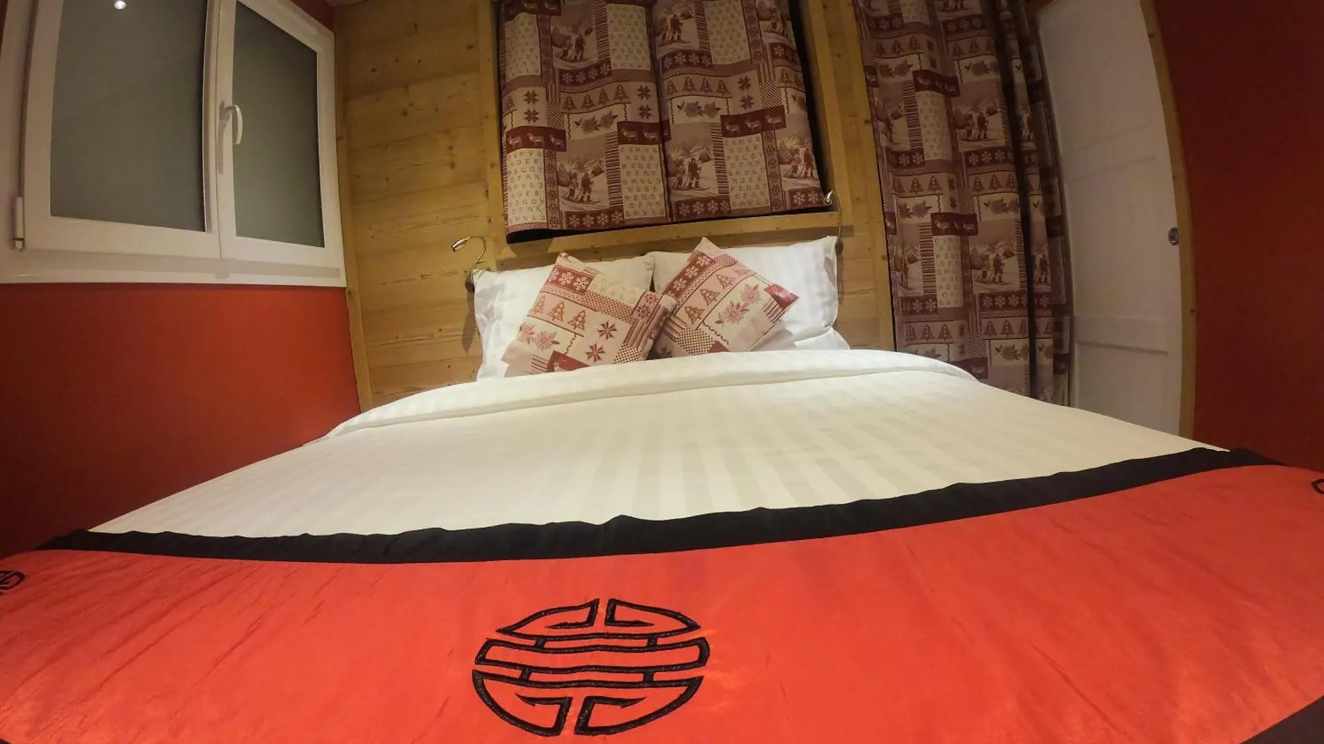 Le Lotus Blanc Hotell Albertville