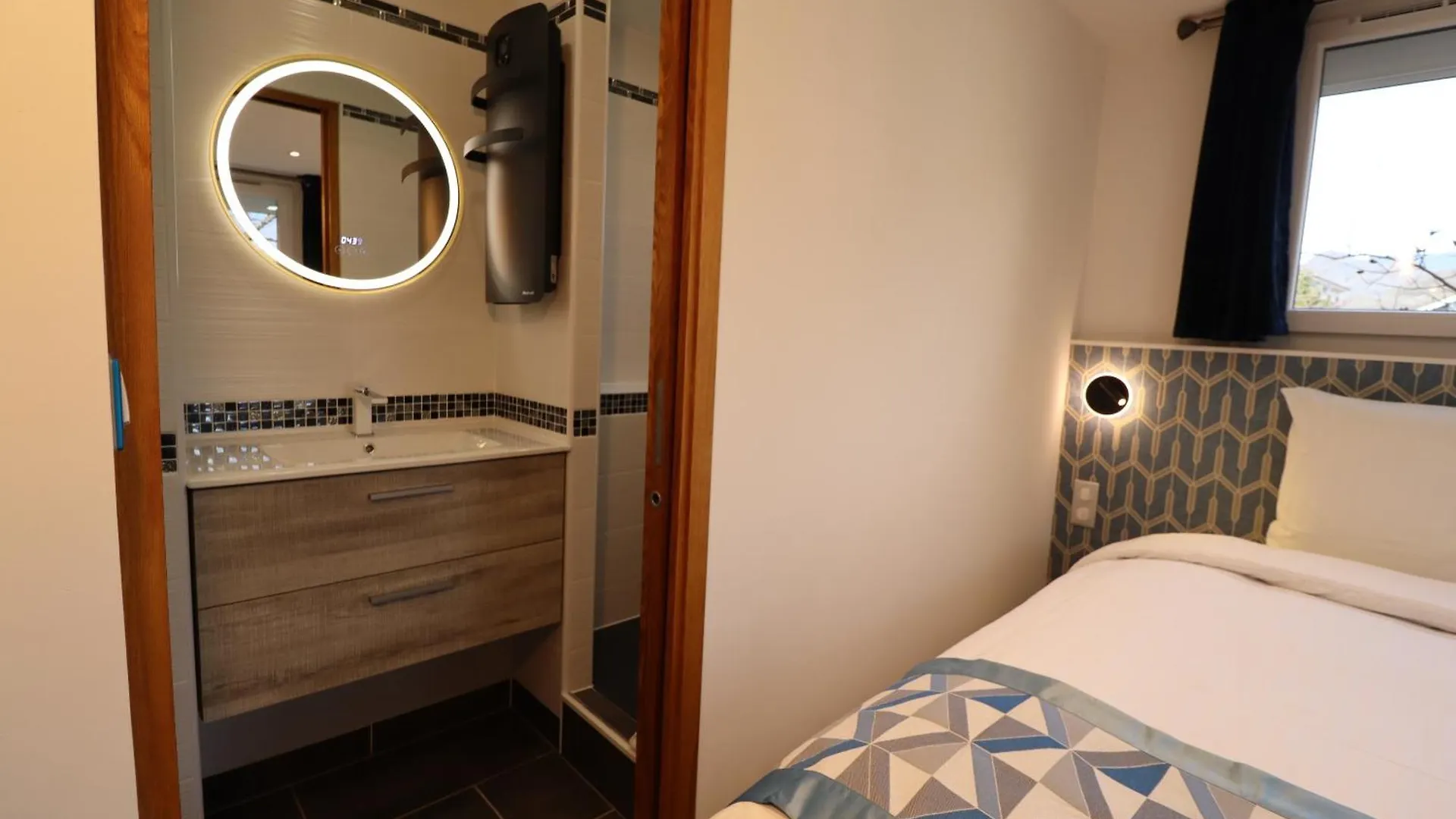 Le Lotus Blanc Hotell Albertville Pensionat